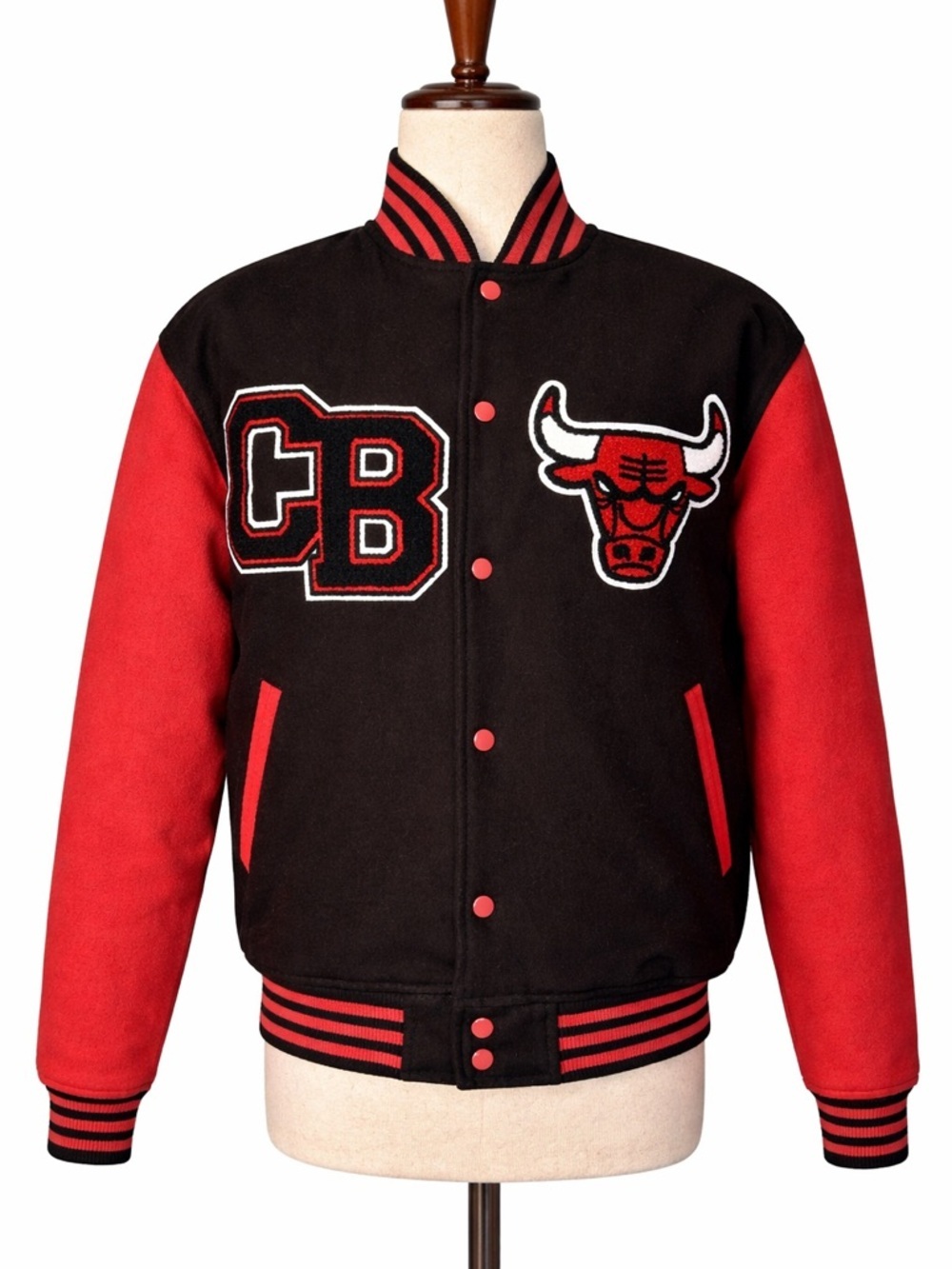 Y2K Chicago Bulls CB wool letterman jacket. Men's small, women-M